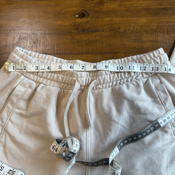 NWOT GymShark sweatpants - Picture 5 of 7